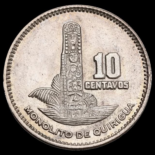 Imagen orientativa: 10 centavos de quetzal Guatemala 1949-1958, monolito de Quiriguá (plata 720)